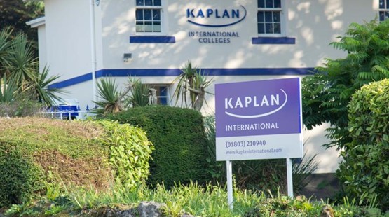 KAPLAN INTERNATIONAL LANGUAGES TORQUAY DİL OKULU