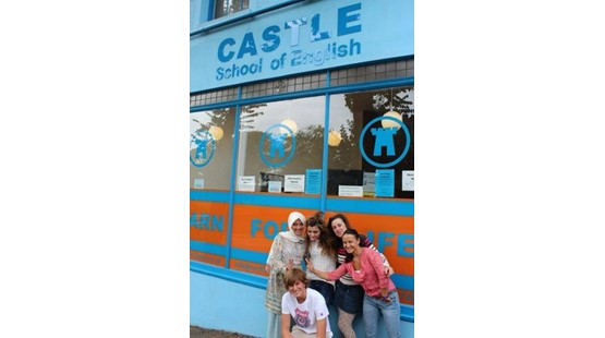 CASTLE SCHOOL OF ENGLISH BRIGHTON DİL OKULU